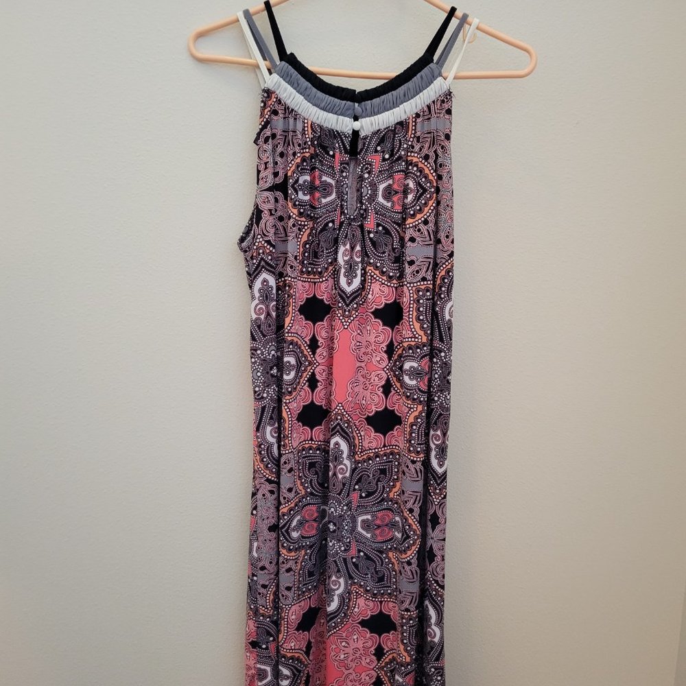 Dress - Picture 2 of 2